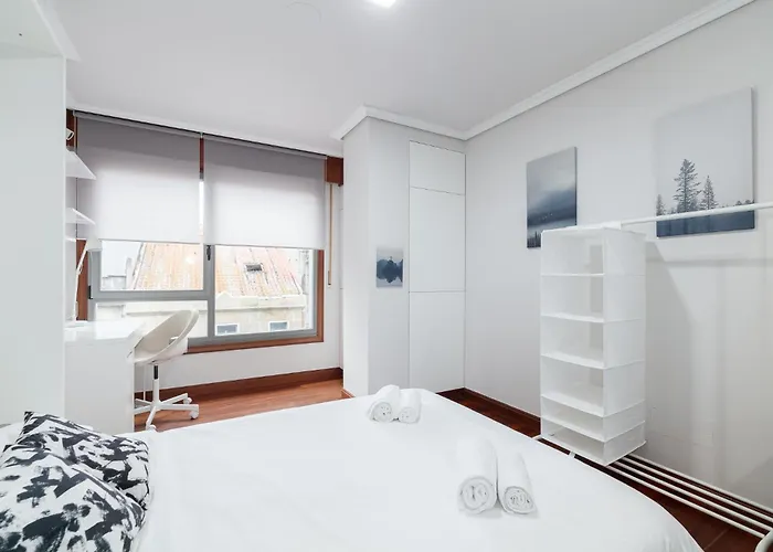 Estudio Moderno Con Parking By *