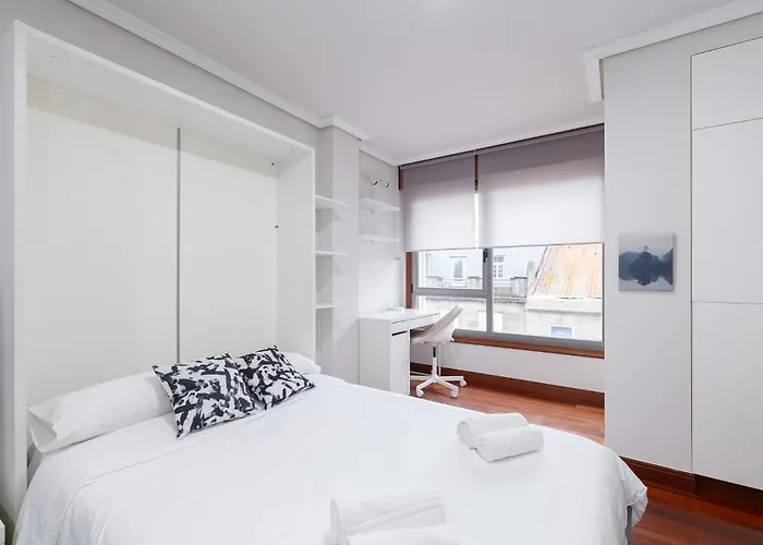 Estudio Moderno Con Parking By *